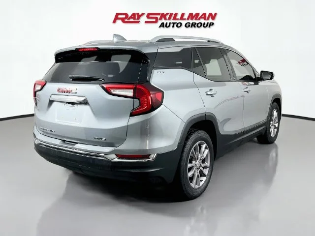 Used 2024 Silver GMC SLT image 7