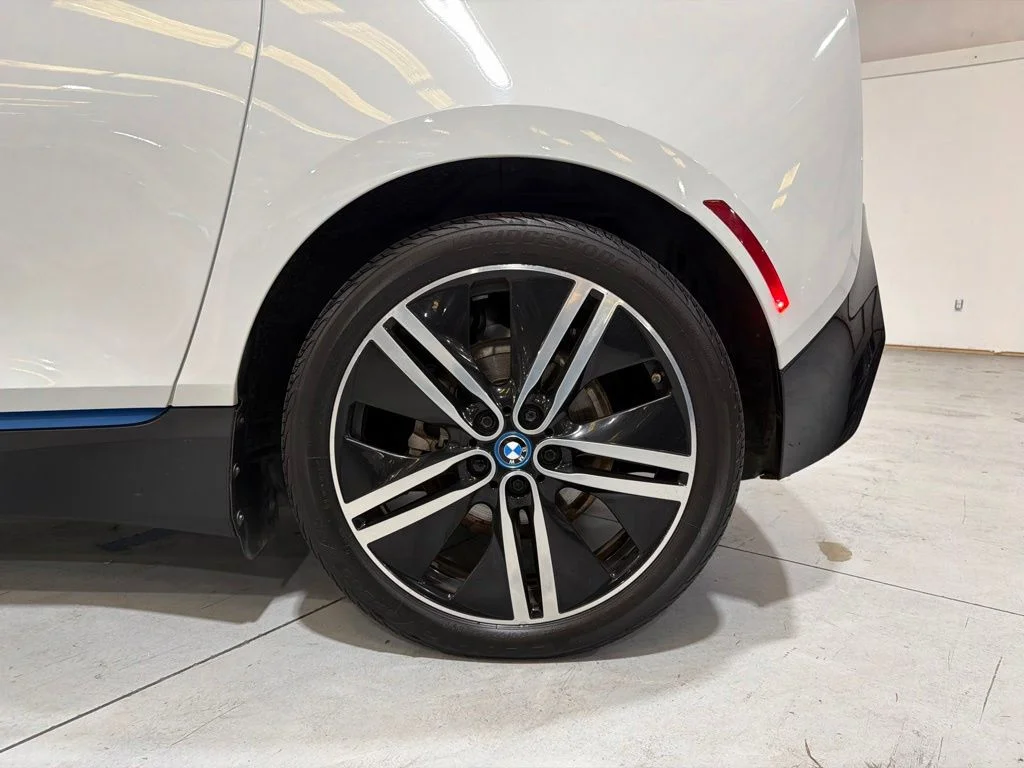 Used 2016 White BMW with Range Extender image 33