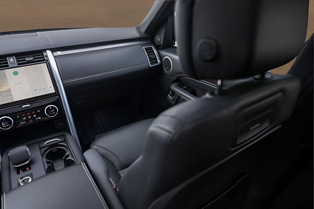 2024 Land Rover Discovery Metropolitan Edition - Photo 32