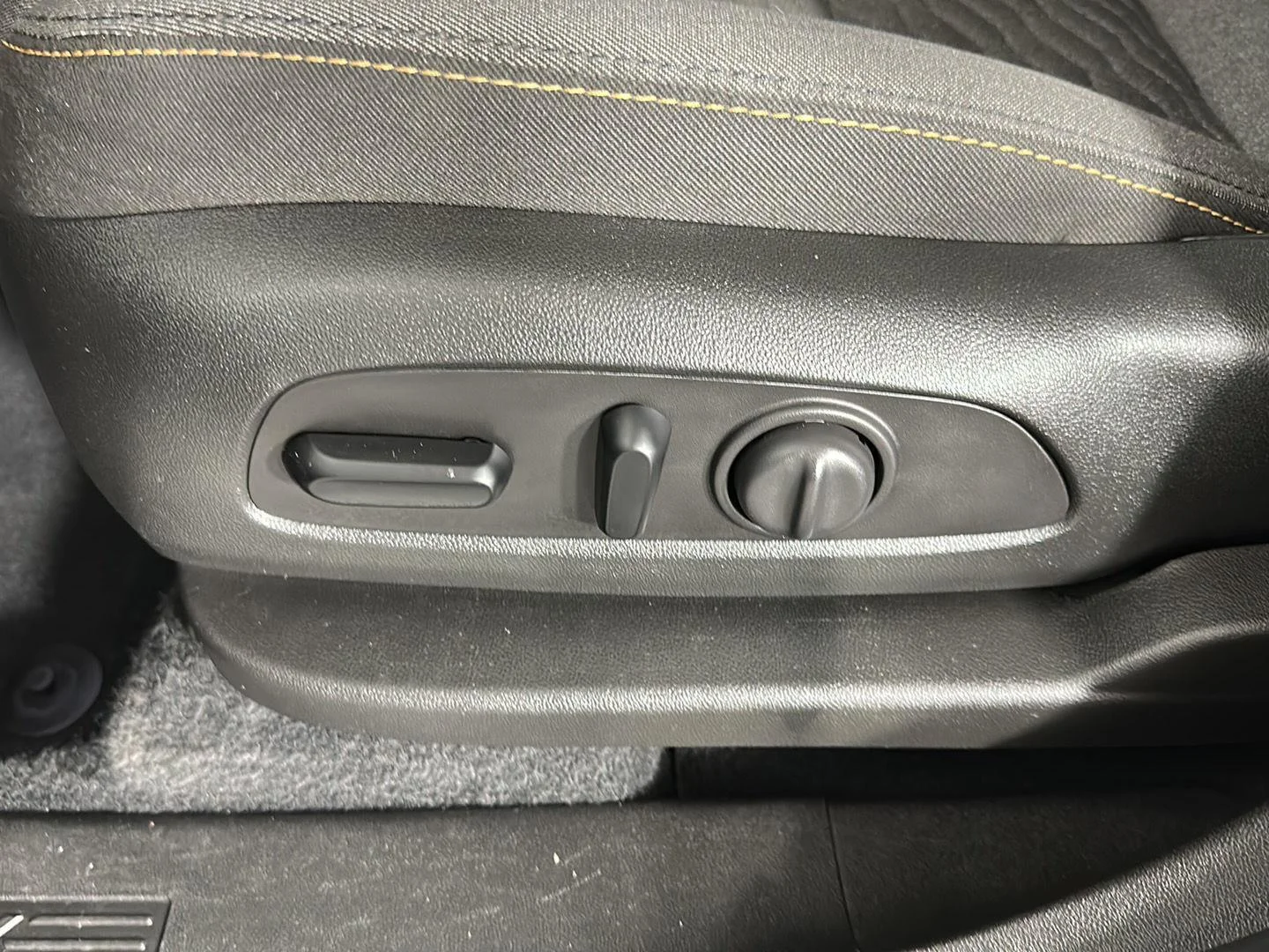 Used 2020 Pacific Blue Metallic Chevrolet LT image 18