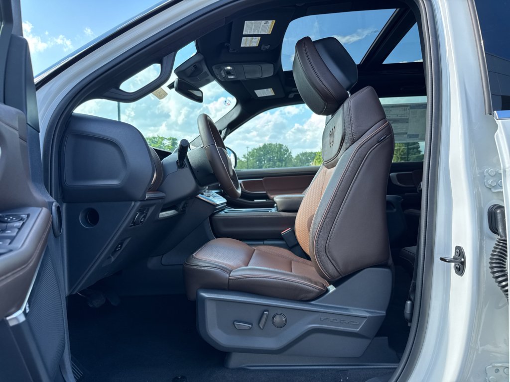 New 2027 Star White Metallic Tri-Coat Ford King Ranch image 6