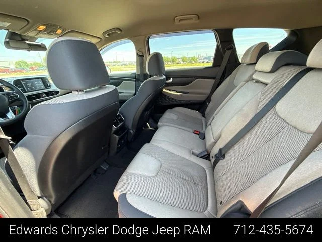 Used 2019 Red Hyundai SE image 26