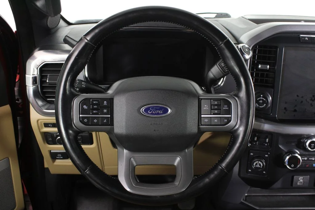 Used 2021 Rapid Red Metallic Tinted Clearcoat Ford Lariat image 24