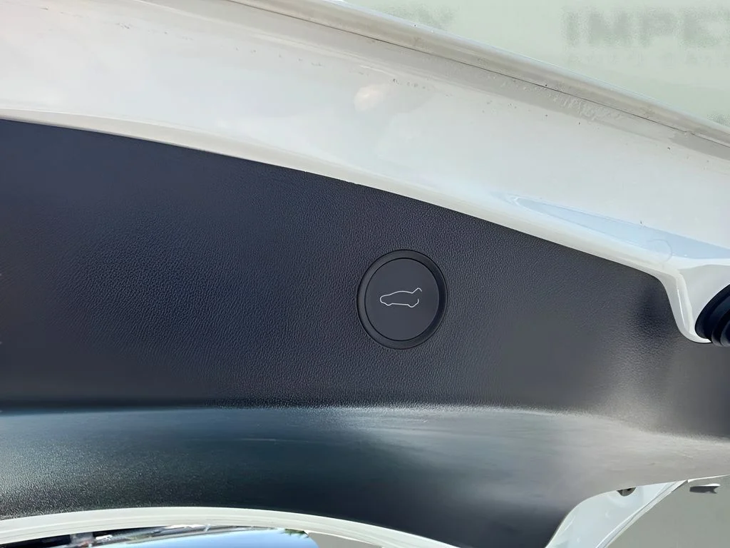 Used 2021  Tesla Standard Range Plus image 21