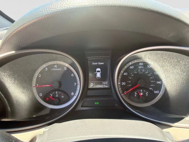 Used 2013 Black Hyundai Base image 27