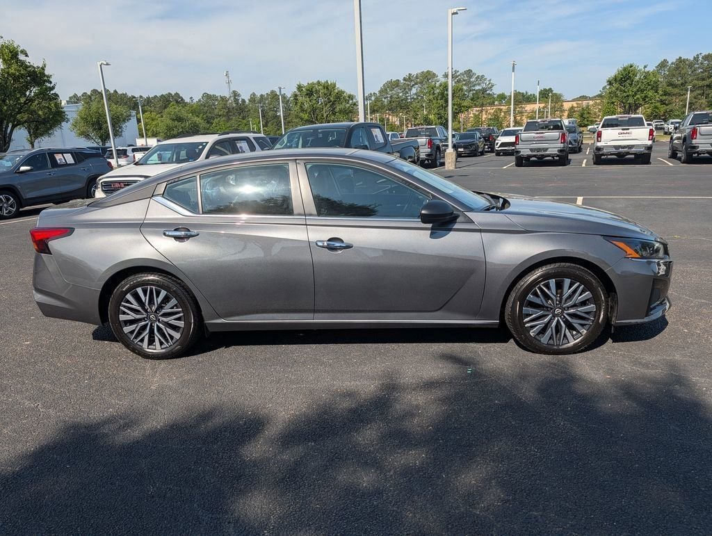 Used 2025 Gray Nissan 2.5 SV image 9