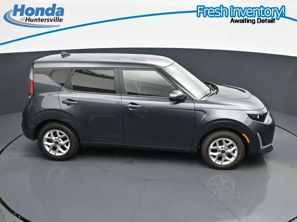2025 Kia Soul LX - Photo 27