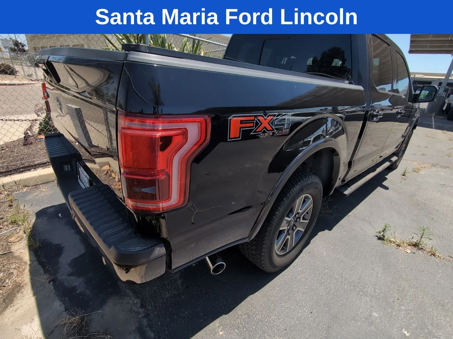 Used 2017 Shadow Black Ford XLT image 3