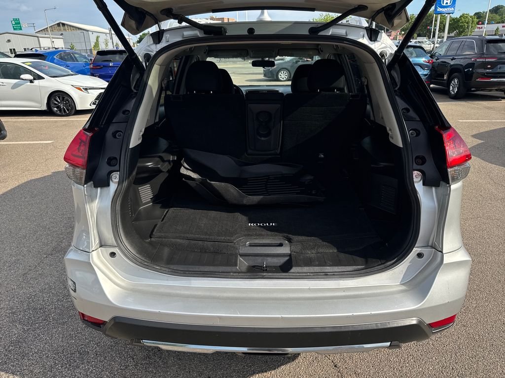 Used 2018 Silver Nissan SV image 7