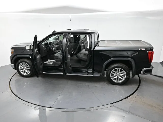 Used 2019 ONYX BLACK GMC SLT image 41