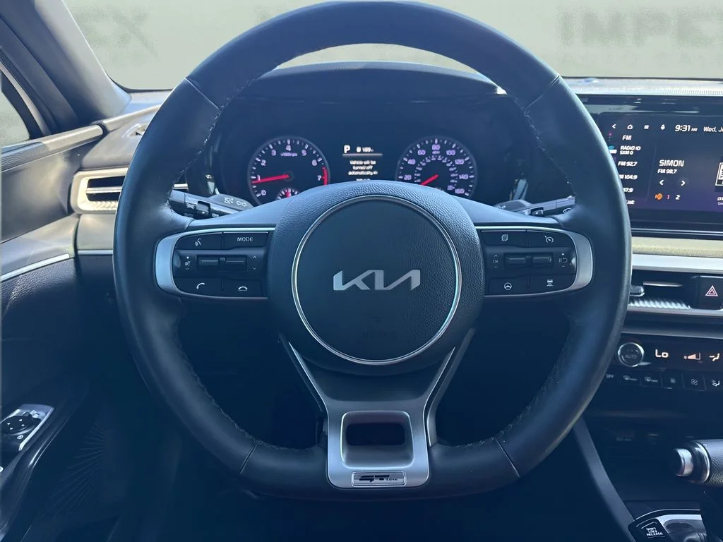 Used 2023 White Kia GT-Line image 13