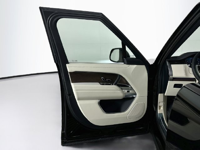 New 2027 Black Land Rover SE image 11