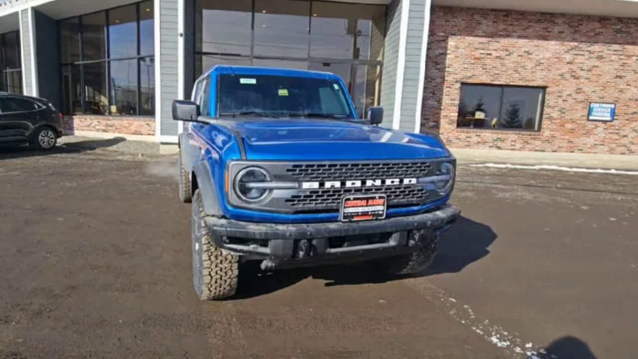 New 2025 Velocity Blue Metallic Ford Badlands image 4