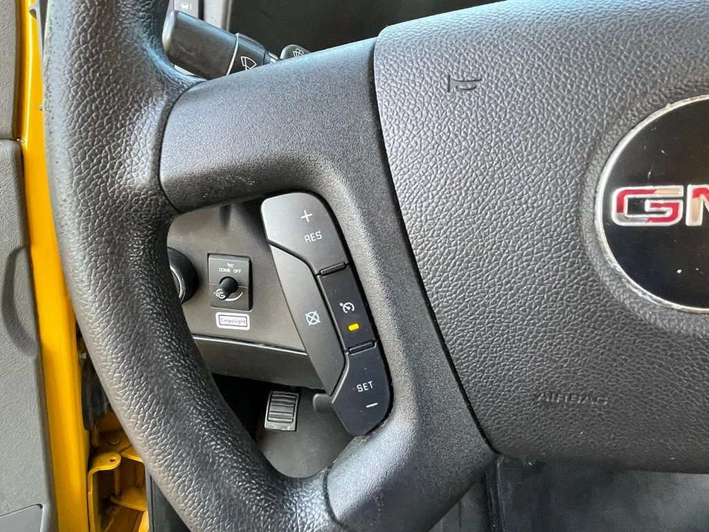 Used 2021  GMC Work Van image 31