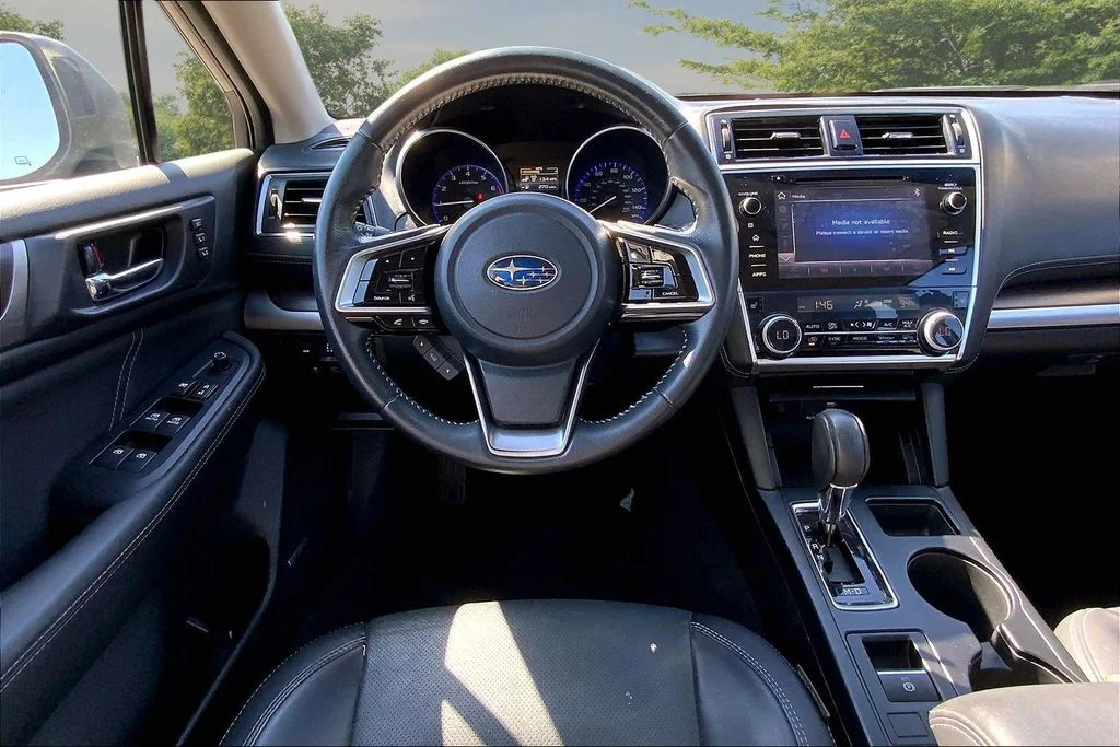 Used 2018 Black Subaru 2.5i image 8