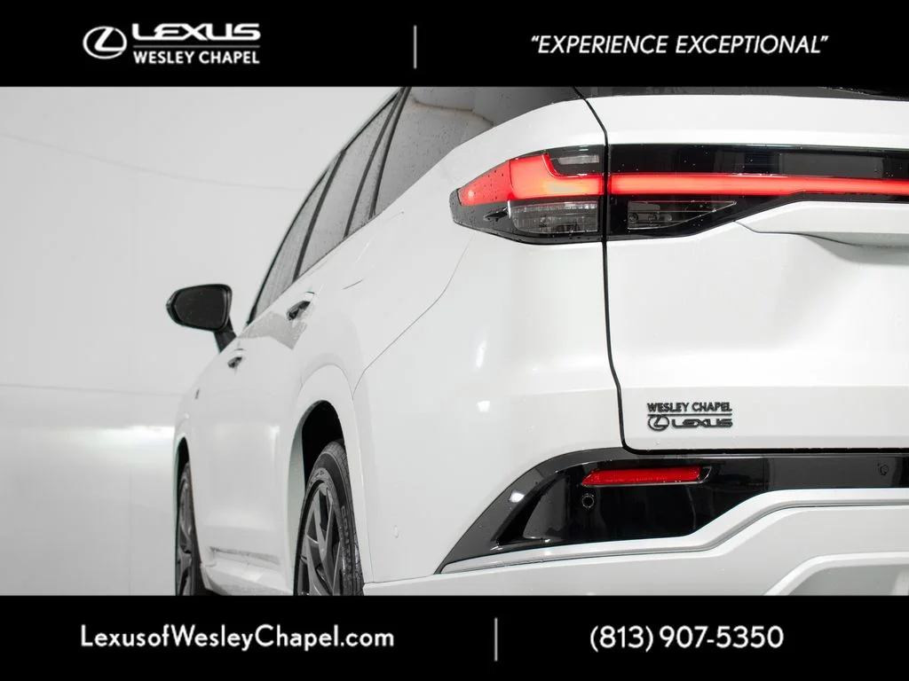 New 2026 Wind Chill Pearl Lexus TX 500h F SPORT PERFORMANCE PREMIUM AWD image 4