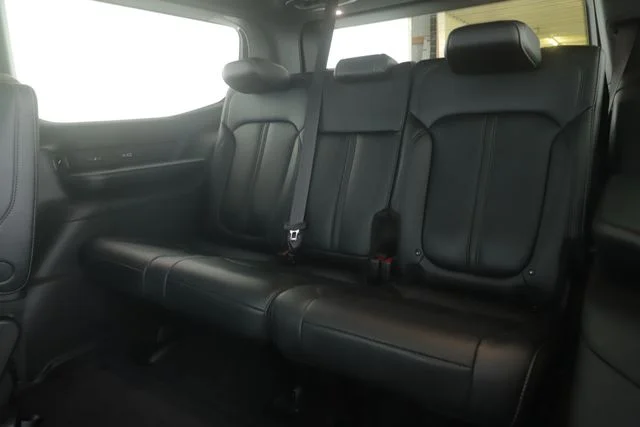 Used 2026 Gray Jeep Limited Altitude image 32