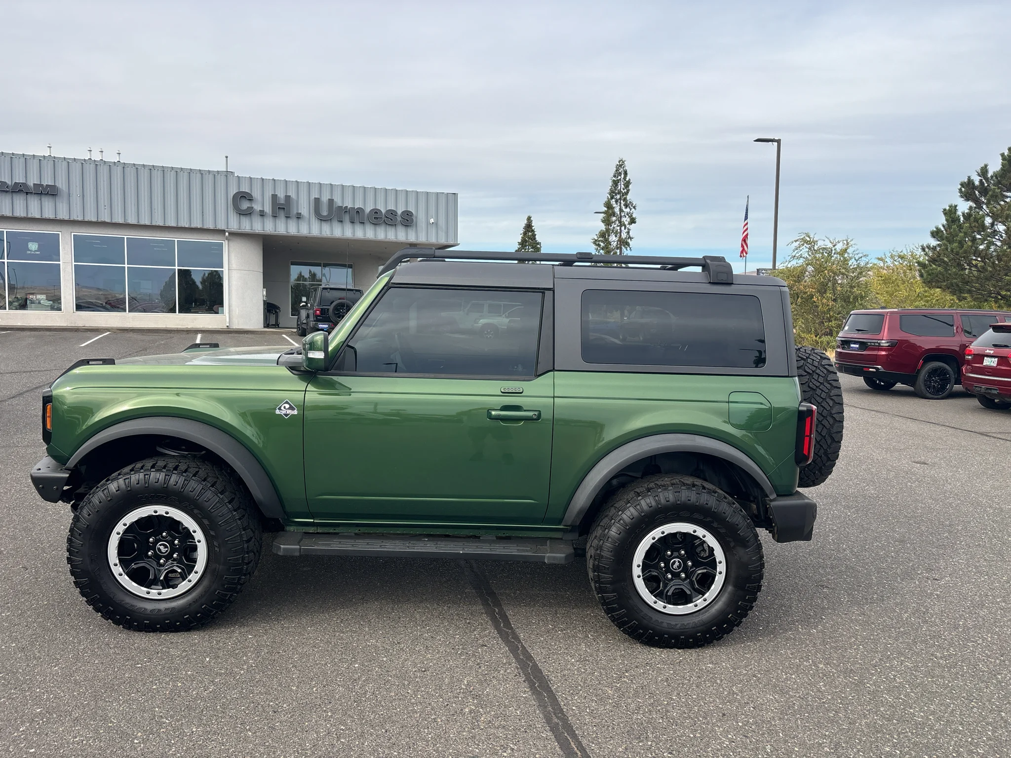 Used 2023 ERUPTION GREEN METALLIC Ford Outer Banks image 1