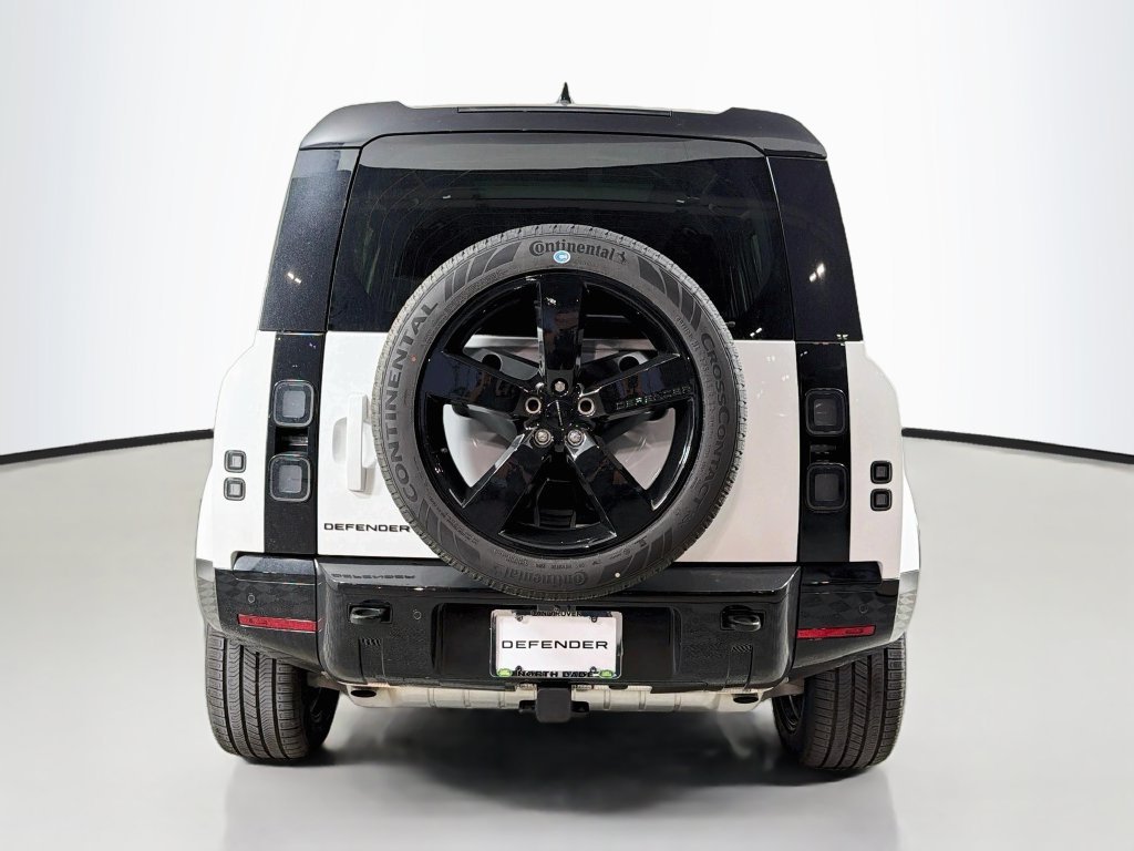 New 2026 Fuji White Land Rover X-Dynamic SE image 6