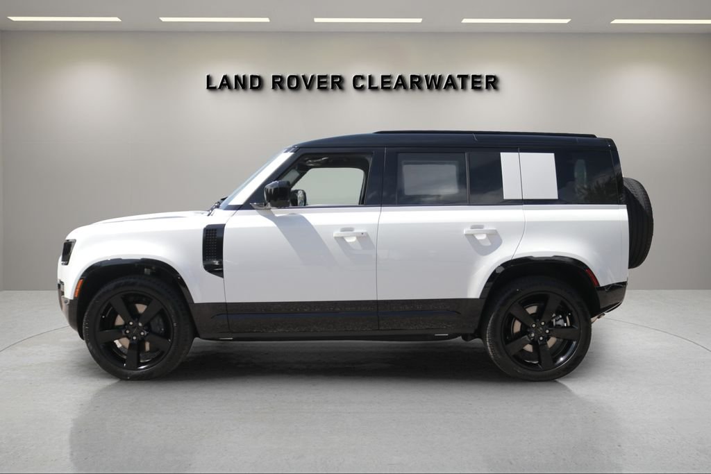 New 2026 Fuji White Land Rover X-Dynamic SE image 2