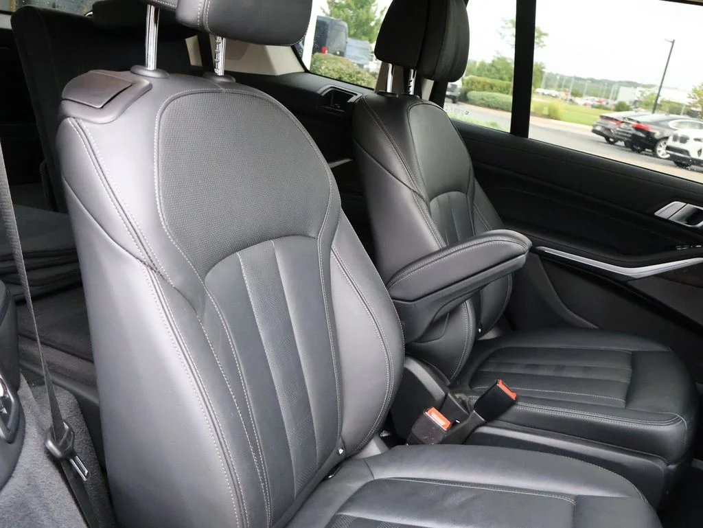 Used 2021 Black BMW xDrive40i image 36