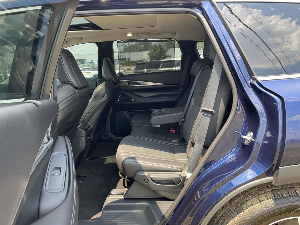 Used 2026 Blue INFINITI LUXE image 10