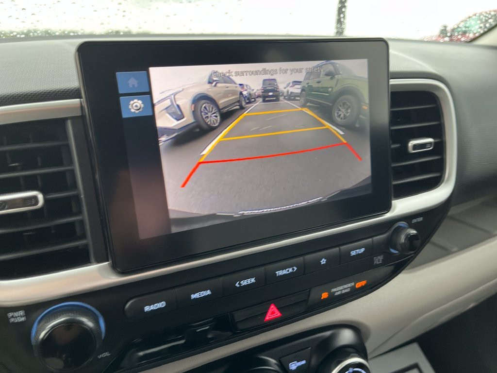 Used 2025 White Hyundai SEL image 18