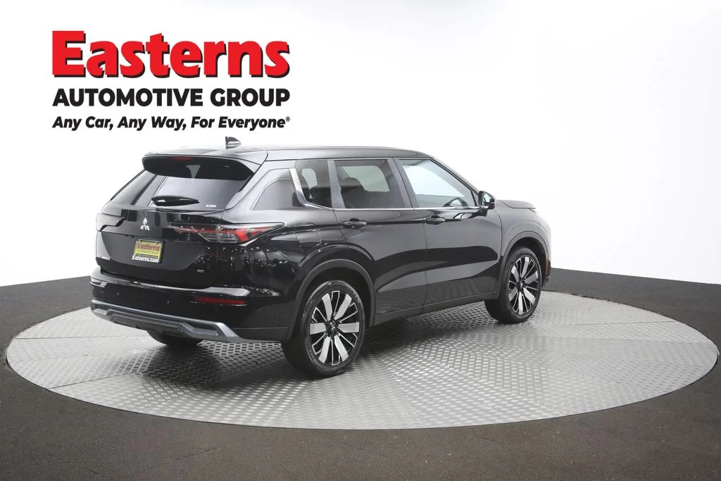 Used 2025 Black Mitsubishi SE image 42