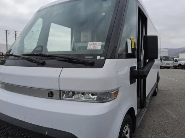 Used 2024 Oyster White BrightDrop EJY image 1