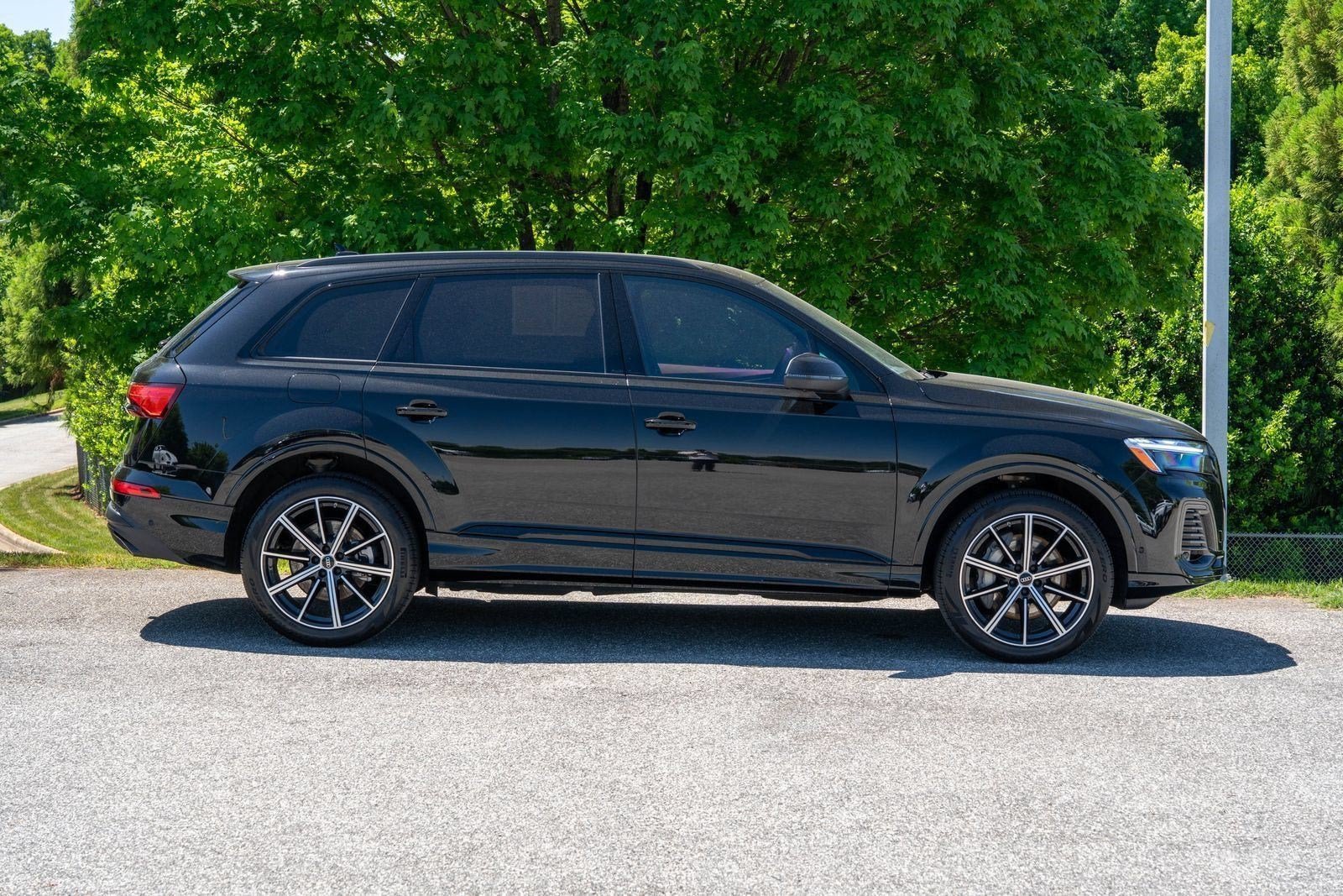 Used 2025 Mythos Black Metallic Audi Premium Plus image 9