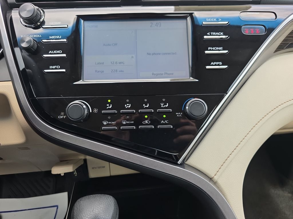2018 Toyota Camry LE - Photo 25