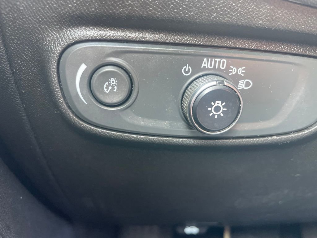 Used 2020 Midnight Blue Metallic Chevrolet LT image 16