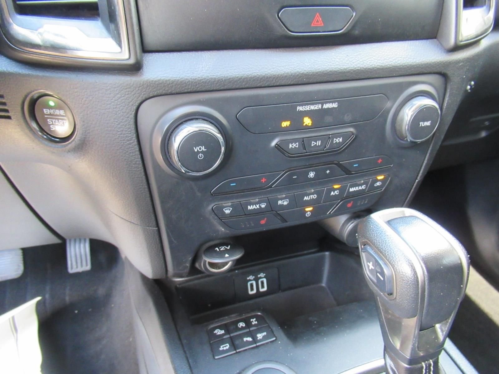 Used 2022 Black Ford Lariat image 33
