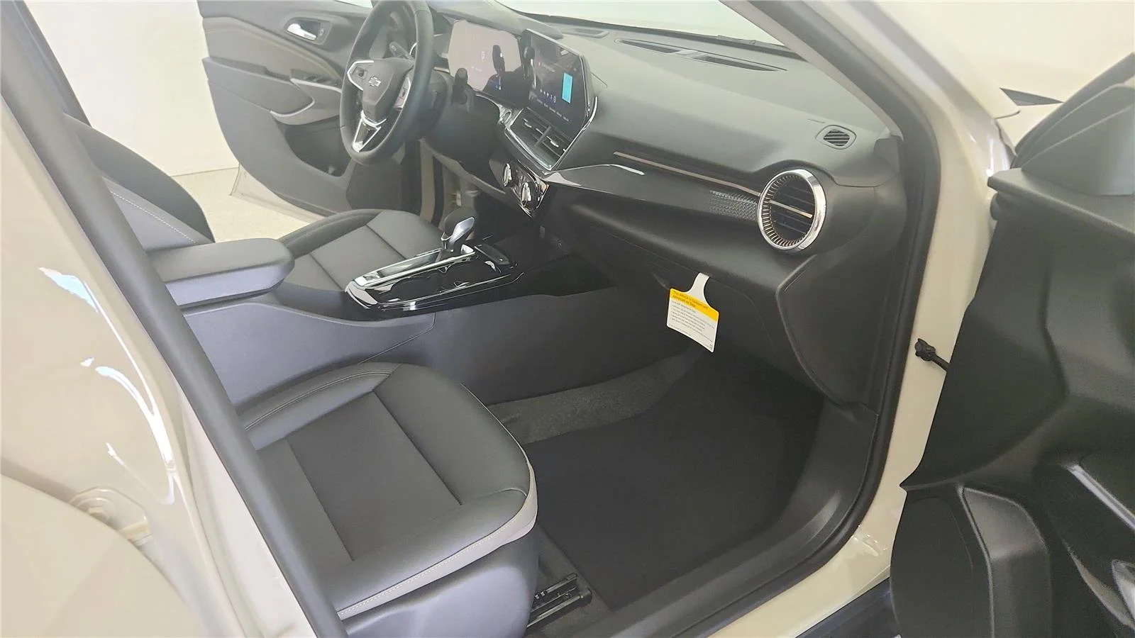 2026 Chevrolet Trax Activ - Photo 35