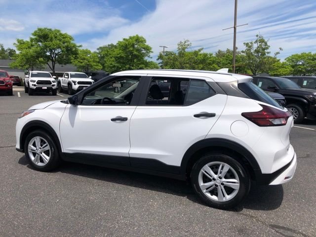Used 2024 White Nissan S image 5
