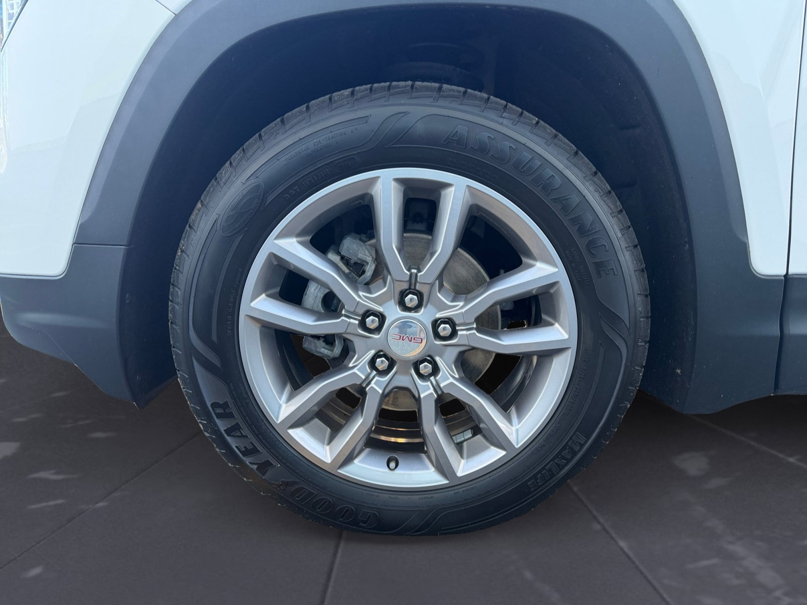 Used 2022 Summit White GMC SLT image 45