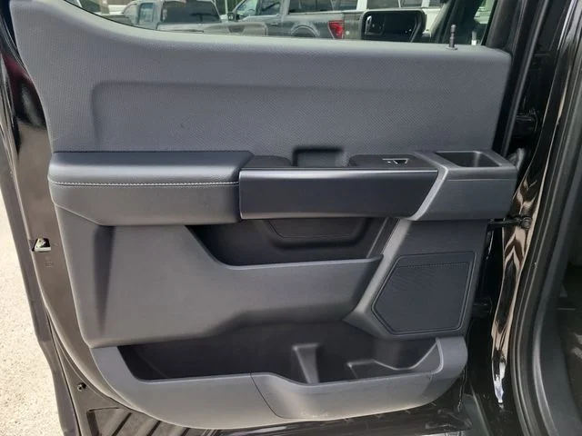 Used 2022 Black Ford XL image 11