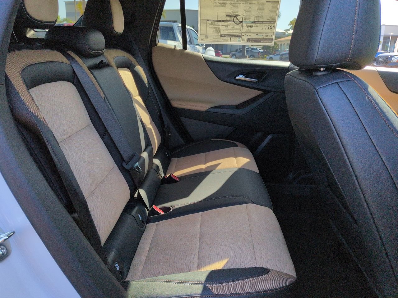 New 2026 Polar White Tricoat Chevrolet ACTIV image 28