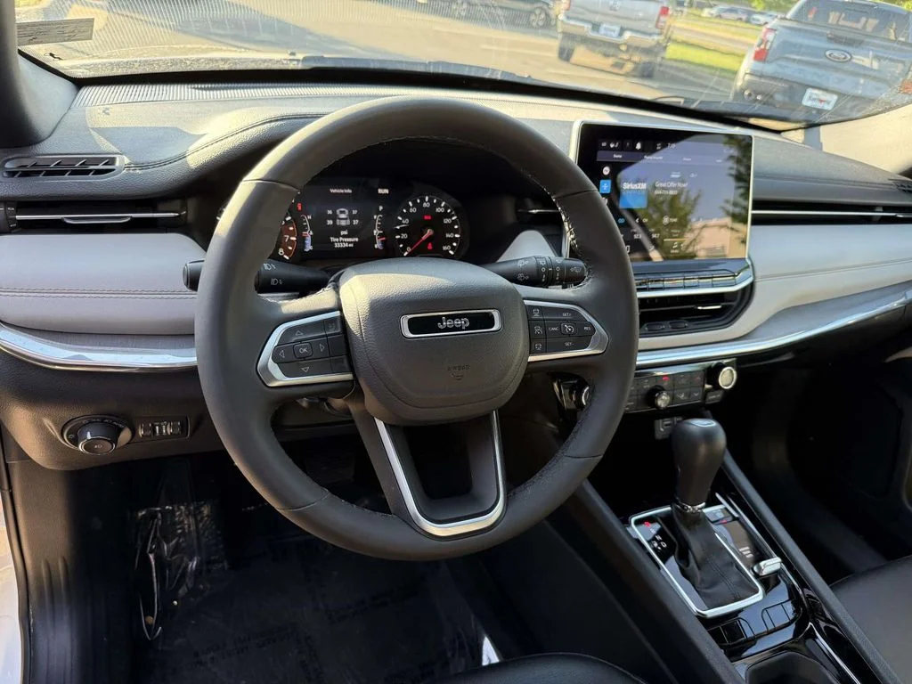 Used 2024 White Jeep Limited image 2