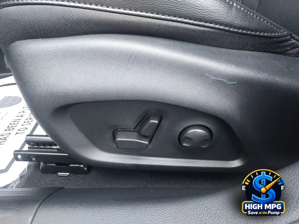 Used 2022 Gray Jeep Latitude Lux image 10