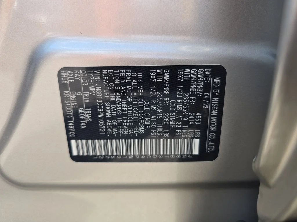Used 2023 Gold Nissan Platinum image 33