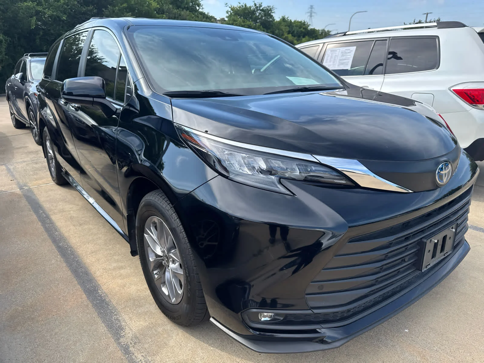 Used 2025 Midnight Black Metallic Toyota XLE image 2