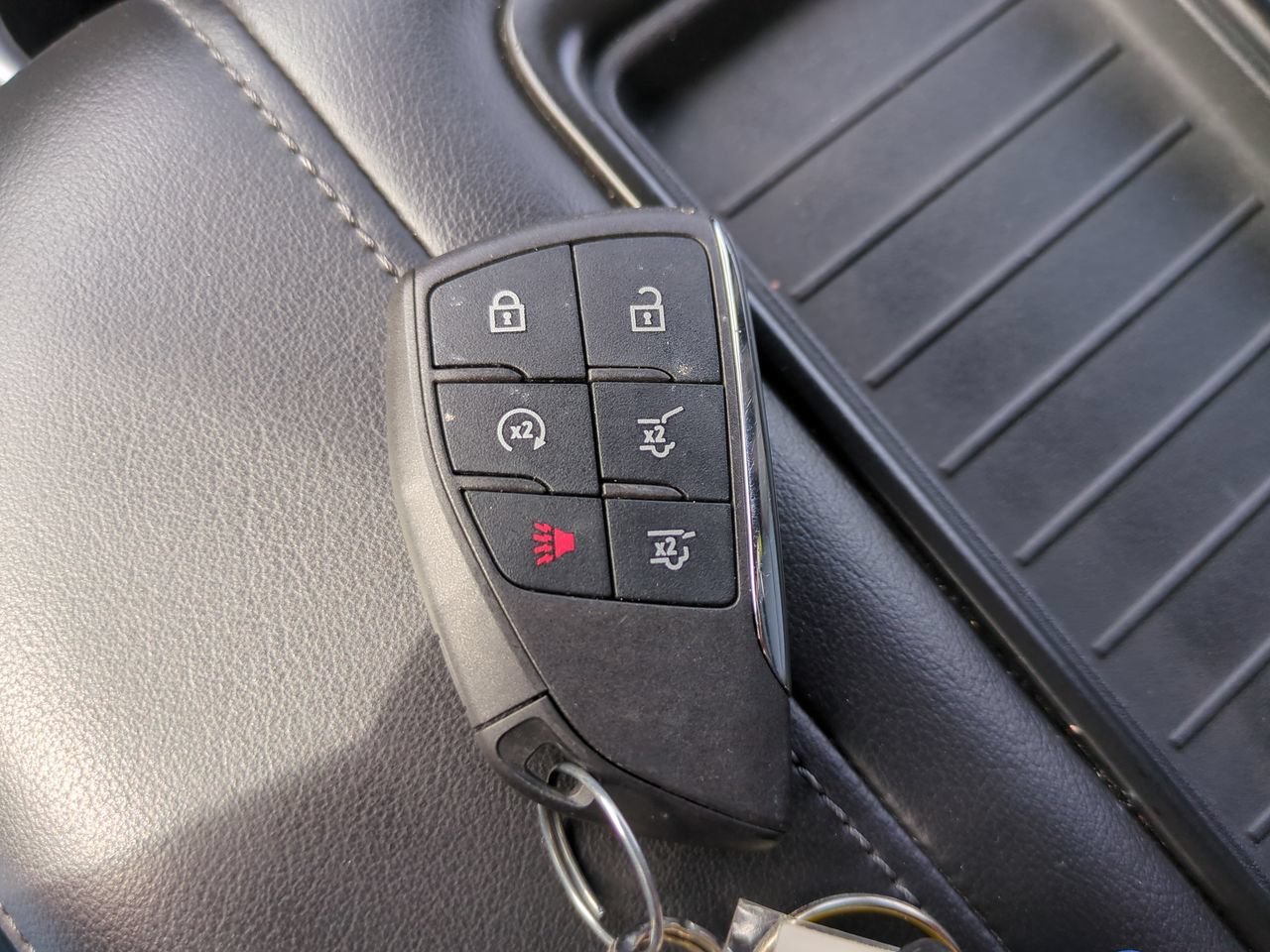 Used 2021 Shadow Gray Metallic Chevrolet Z71 image 26