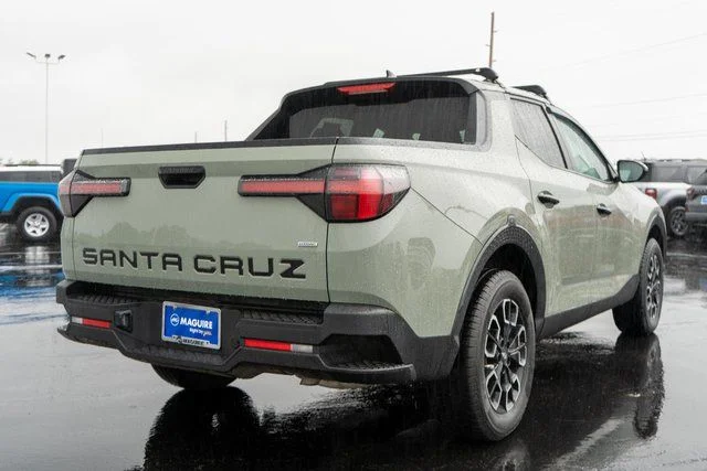 Used 2022 Green Hyundai SEL image 6