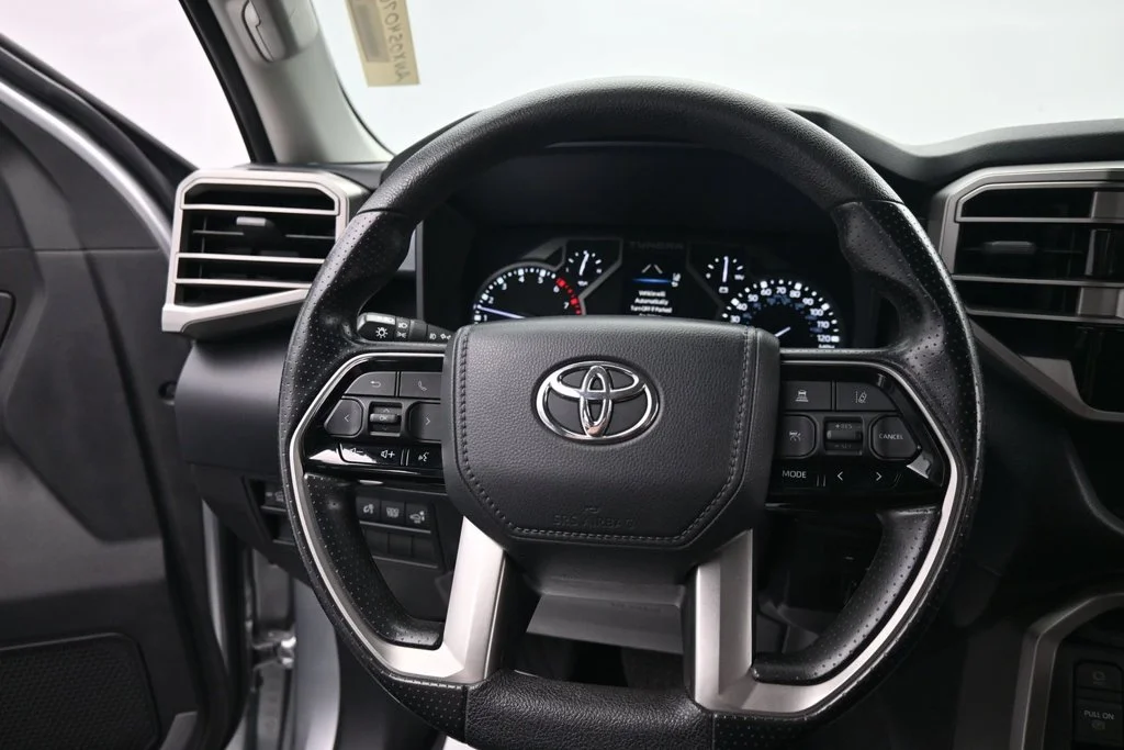 Used 2022 Silver Toyota SR5 image 19