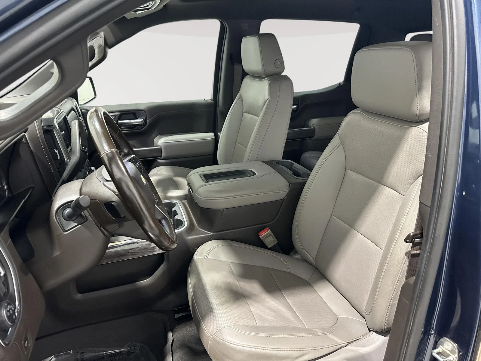 Used 2021 NORTHSKY BLUE METALLIC Chevrolet LTZ image 18