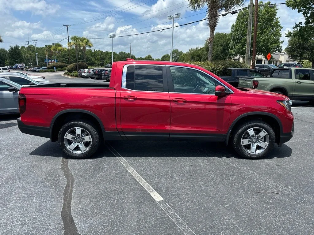 New 2026 Radiant Red Metallic II Honda RTL image 2