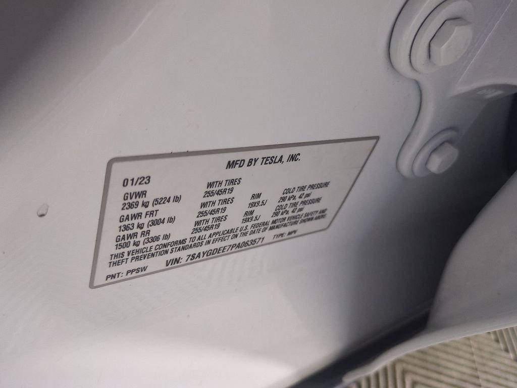 2023 Tesla Model Y Long Range - Photo 36