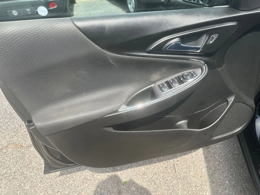 Used 2018 Black Chevrolet LT image 10