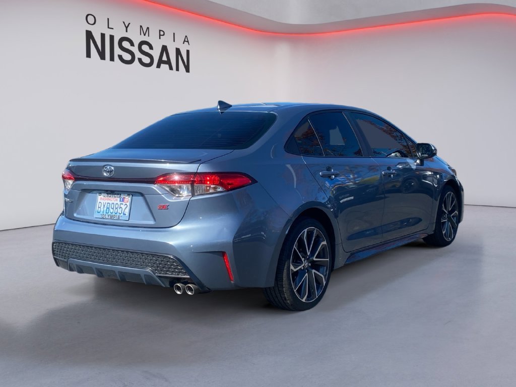 Used 2021  Toyota SE image 6